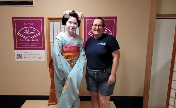 Image of jenny with a geisha.
