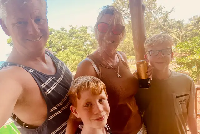 Group family photo in Sri Lanka