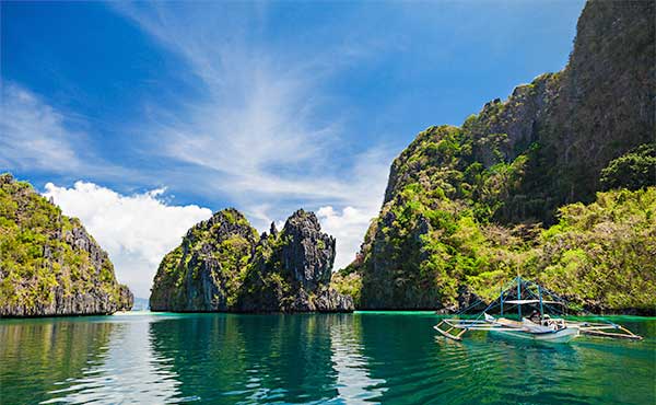 Traditional Filippino boat in the Philippines